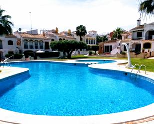 Piscina de Dúplex de lloguer en Torrevieja amb Terrassa, Traster i Moblat