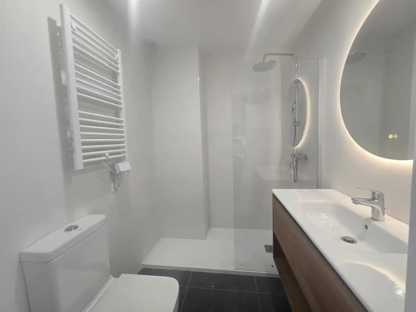 Baño de Oficina en venta en A Coruña Capital  con Calefacción