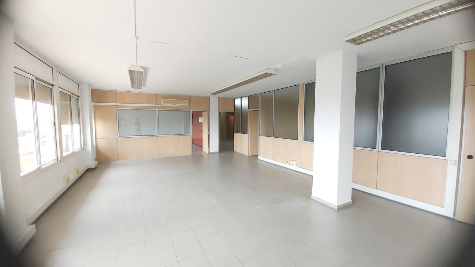 Office to rent in Barberà del Vallès  with Air Conditioner