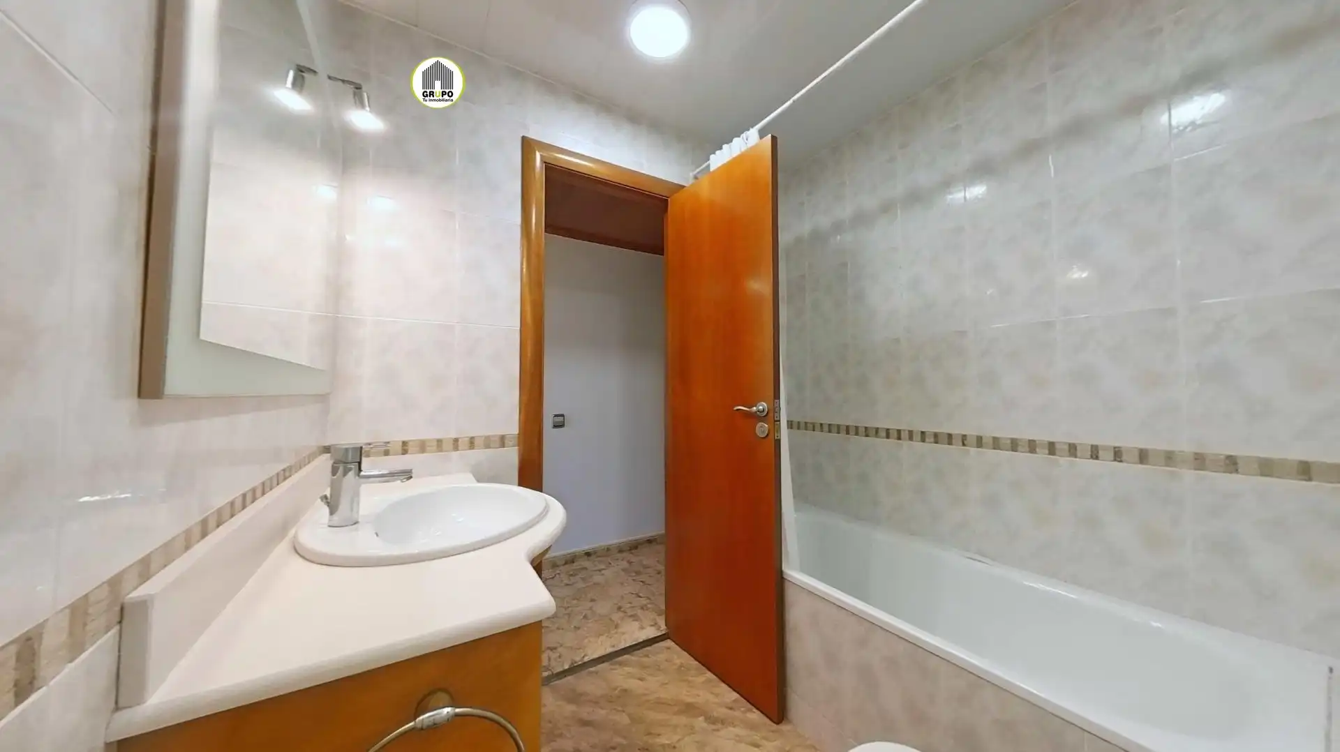 Badezimmer von Wohnung zum Verkauf in Esplugues de Llobregat mit Klimaanlage, Heizung und Balkon