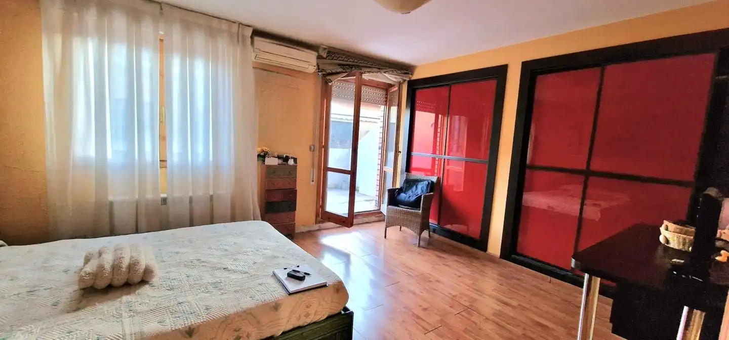 Bedroom of Detached homes for sale in Zaragoza  with Air Conditioner, Heating and Private garden