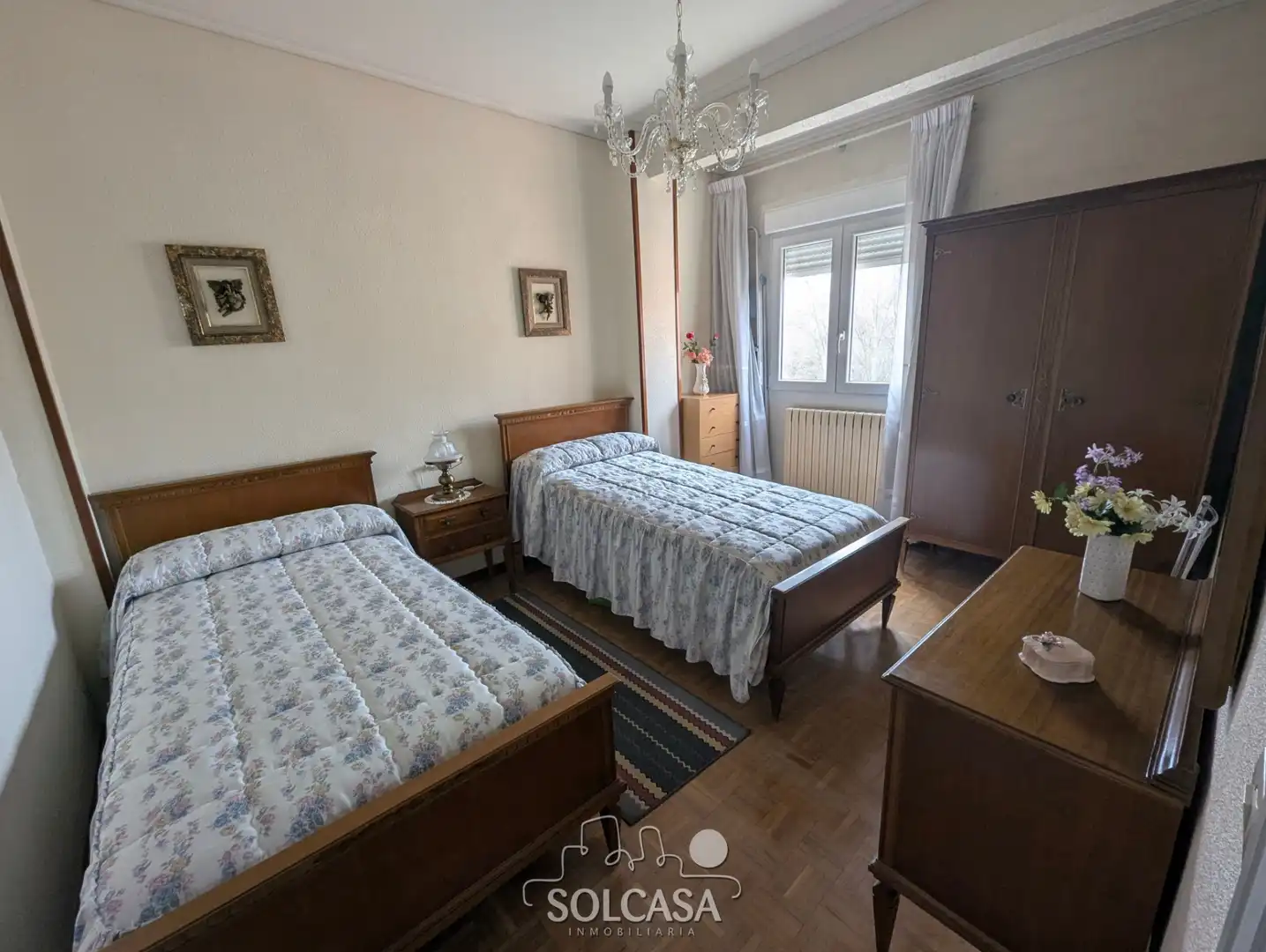 Bedroom of Flat for sale in Valladolid  with Heating, Terrace and Furnished