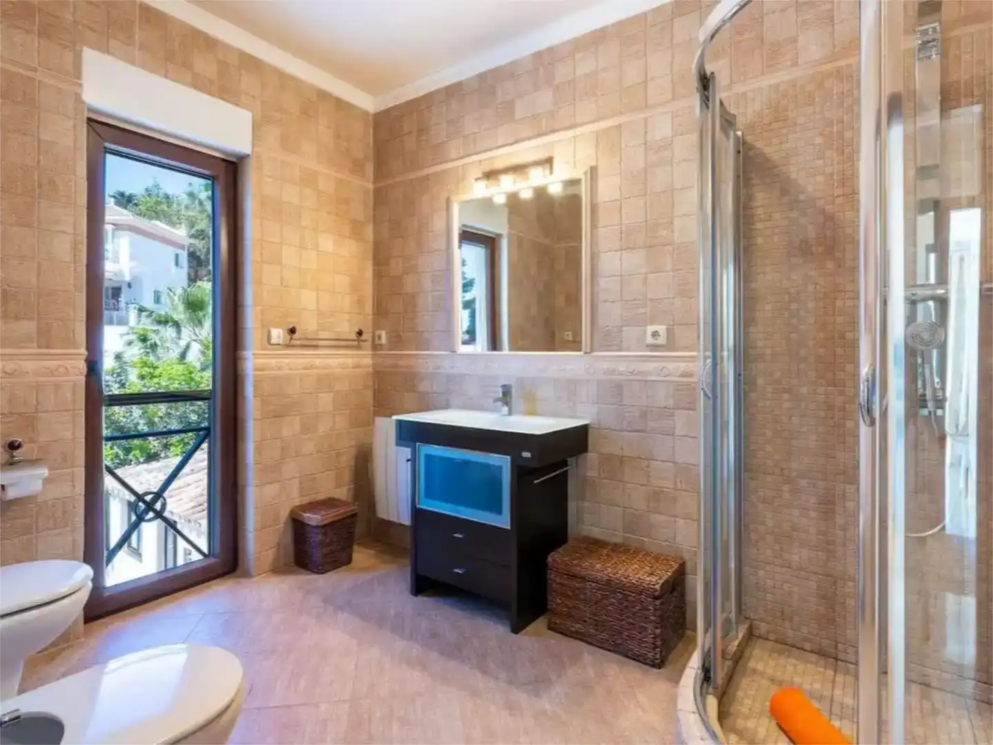 Bany de Casa o xalet de lloguer en Mijas amb Aire condicionat, Jardí privat i Piscina