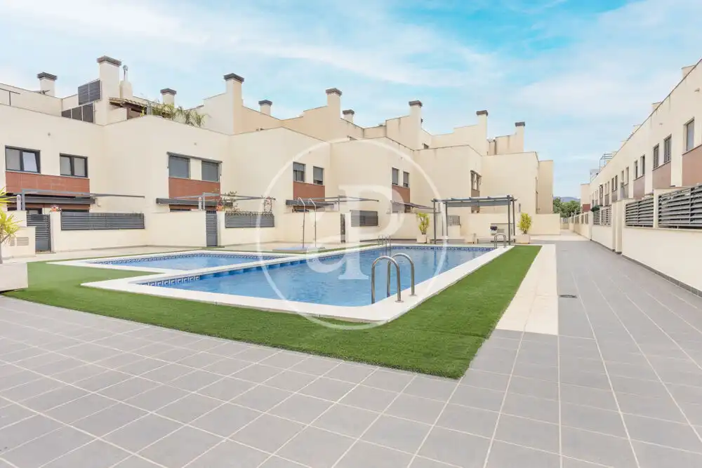 Exterior view of Detached homes for sale in Castellón de la Plana / Castelló de la Plana  with Air Conditioner, Heating and Terrace