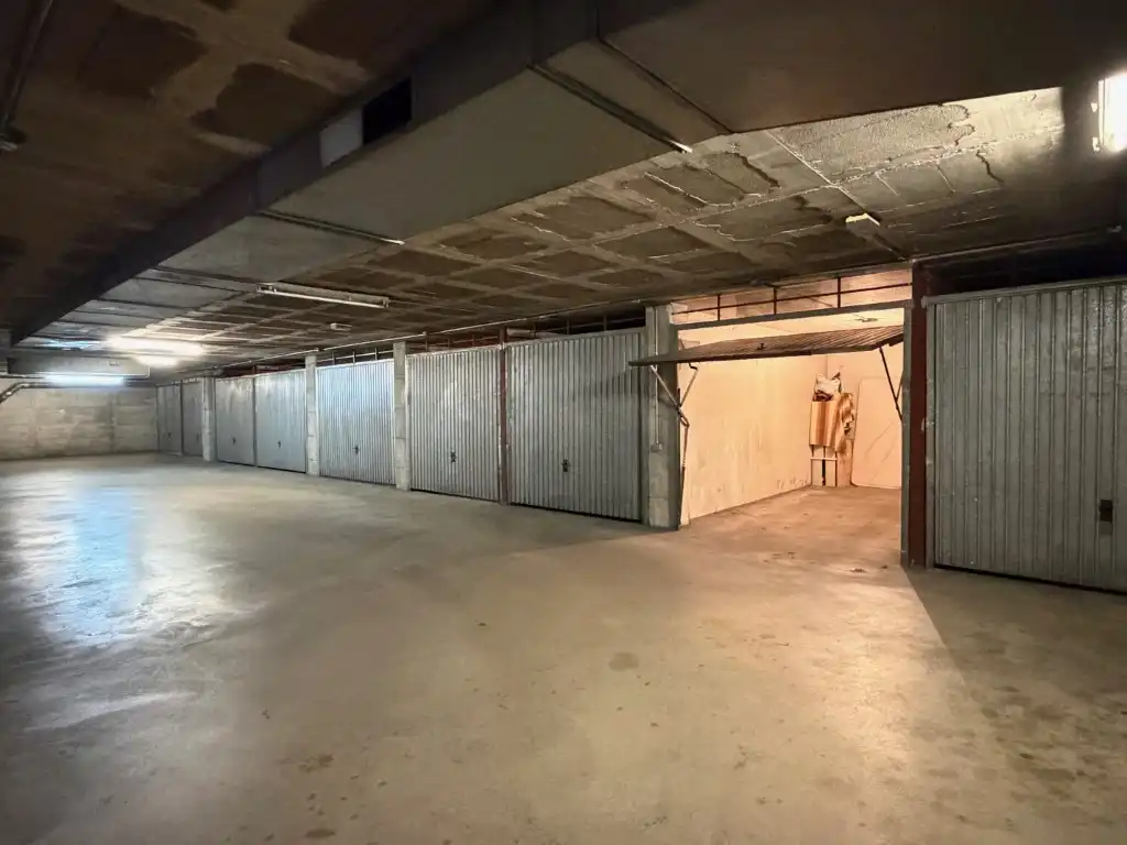 Aparcament de Garatge en venda en Girona Capital