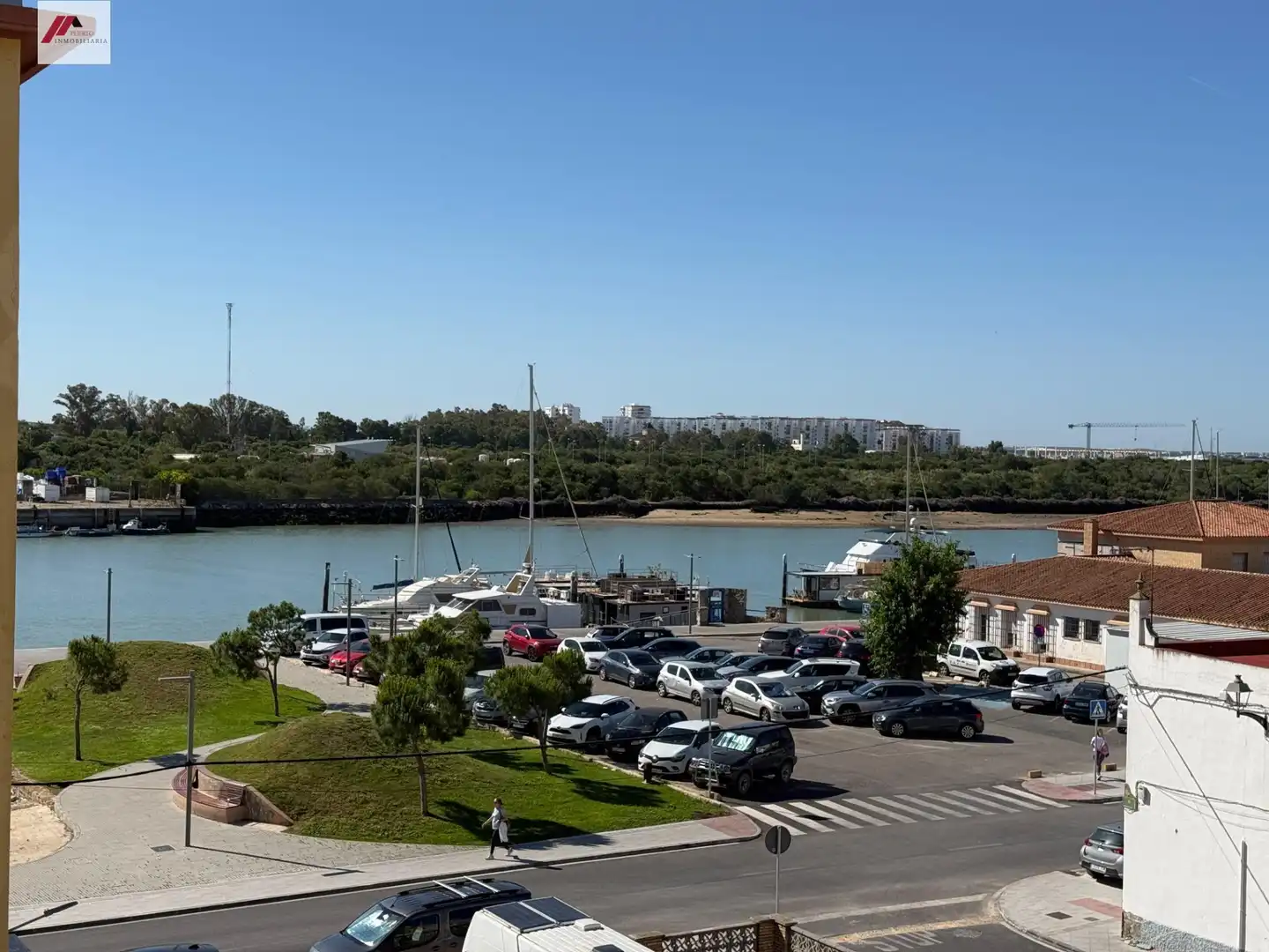 Aparcament de Pis en venda en El Puerto de Santa María amb Aire condicionat, Terrassa i Moblat