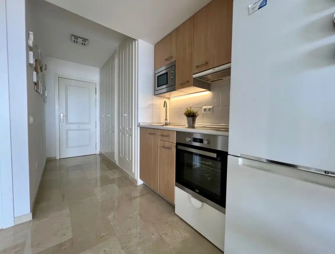 Cuina de Pis en venda en Benalmádena amb Aire condicionat, Terrassa i Moblat
