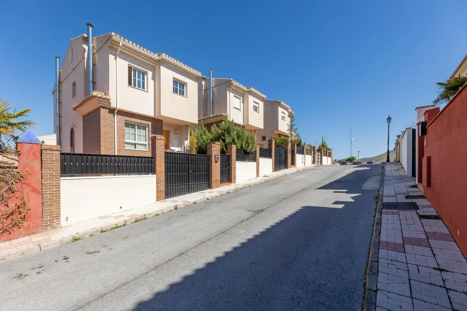 Vista exterior de Casa o xalet en venda en Monachil amb Calefacció, Jardí privat i Terrassa