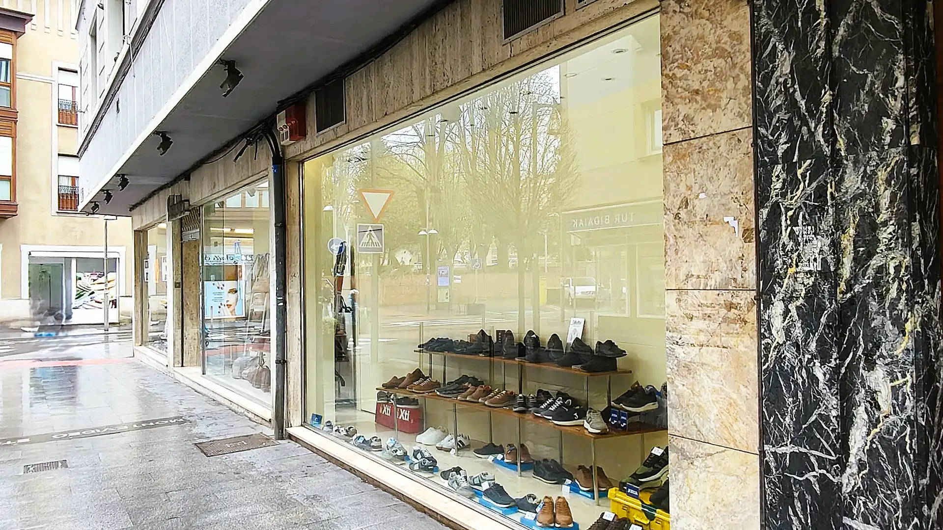 Local comercial de lloguer a Montevideo Etorbidea 1, imagen 3