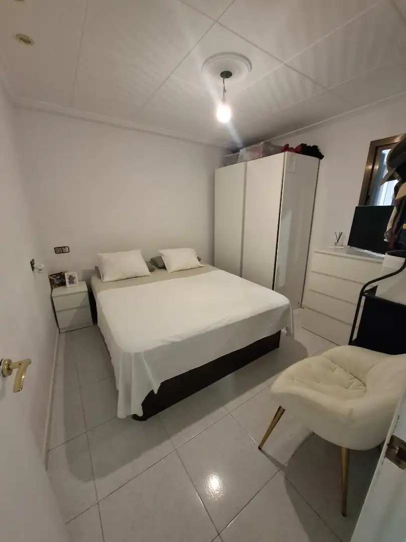 Bedroom of Flat for sale in Salut - Lloreda