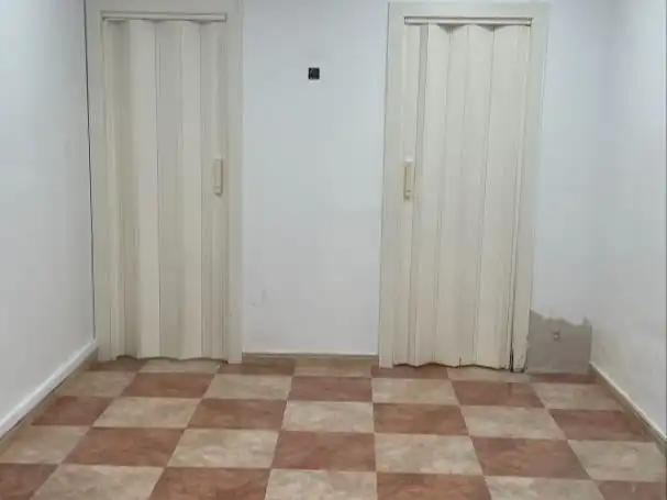 Habitación de Local de alquiler en Badalona