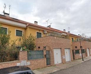 Exterior view of Single-family semi-detached for sale in Ciempozuelos  with Private garden