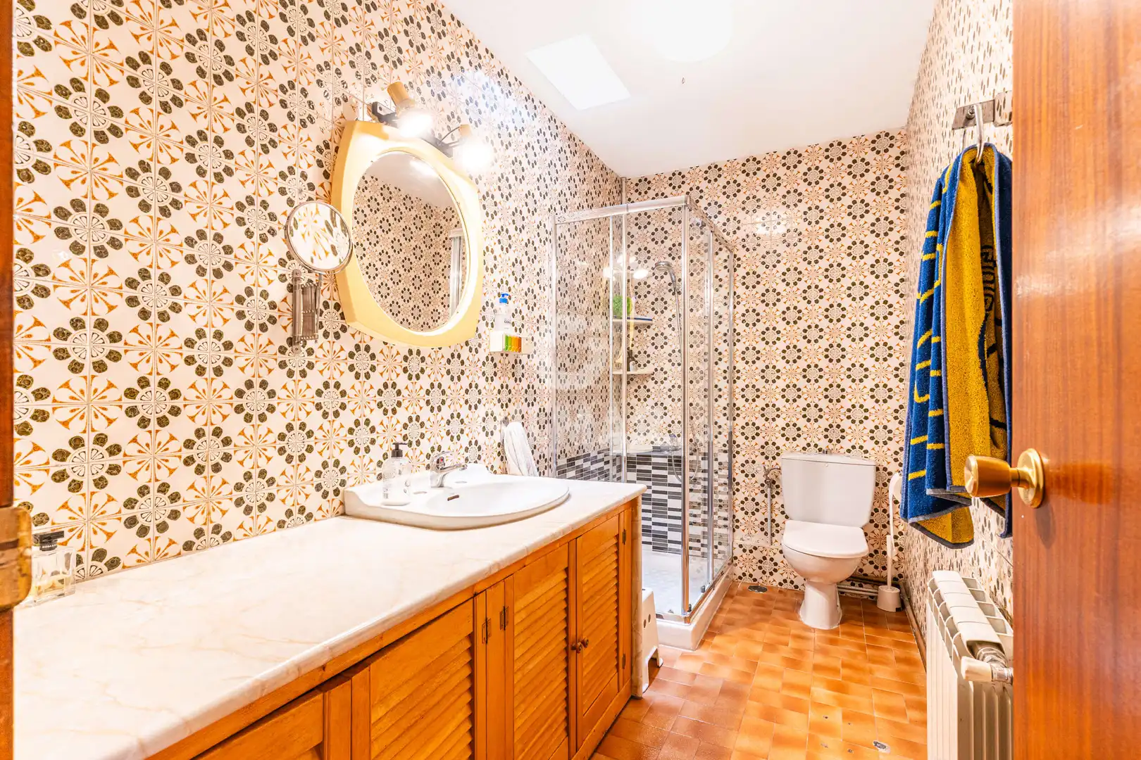 Baño de Casa adosada en venta en Pozuelo de Alarcón con Calefacción, Jardín privado y Piscina