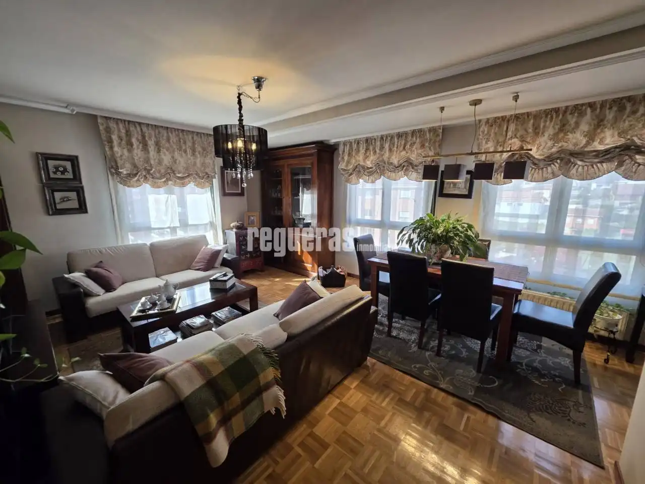 Duplex with lift for sale in Calle Fernández Corujedo, imagen 5