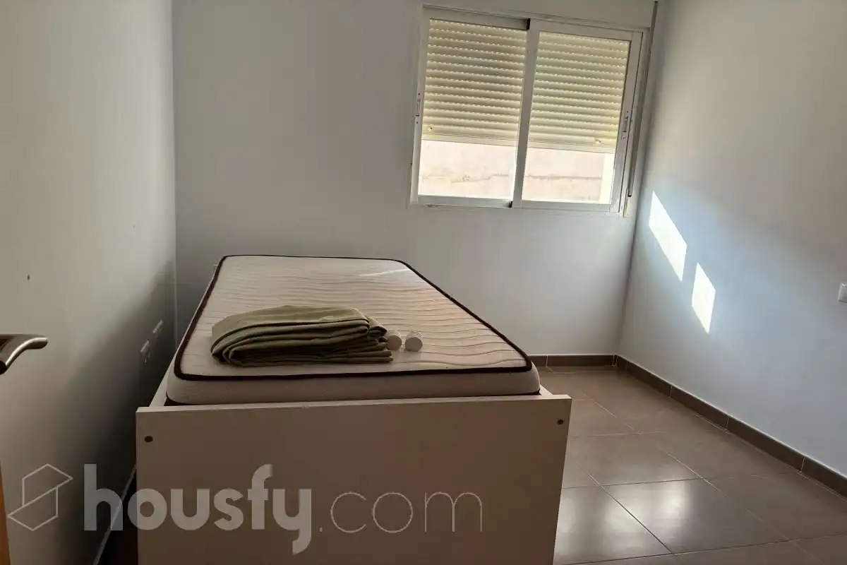 Dormitori de Pis de lloguer en Sagunto / Sagunt amb Parquet, Moblat i Balcó