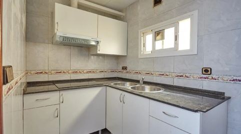 Foto 3 de Piso en venta en Carrer de Calderón de la Barca, La Salut, Badalona
