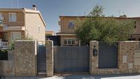 Vista exterior de Casa adosada en venda en Navalagamella amb Aire condicionat, Calefacció i Jardí privat