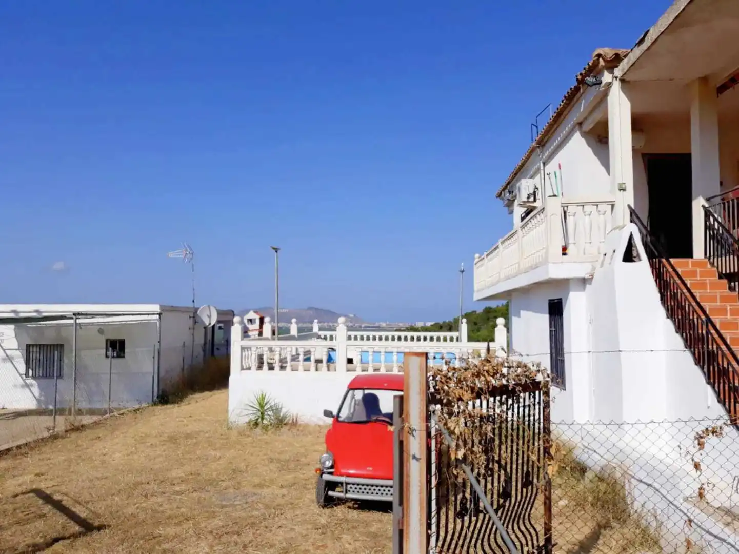 Casa adosada en venda a Llaurí