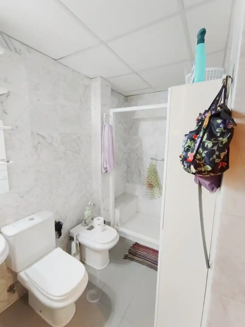 Badezimmer von Wohnung zum Verkauf in Córdoba mit Klimaanlage und Heizung