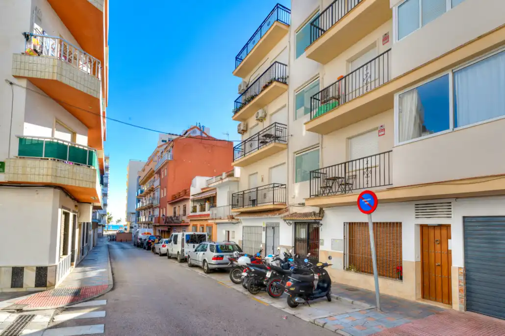 Exterior view of Attic for sale in Fuengirola  with Air Conditioner, Terrace and Storage room