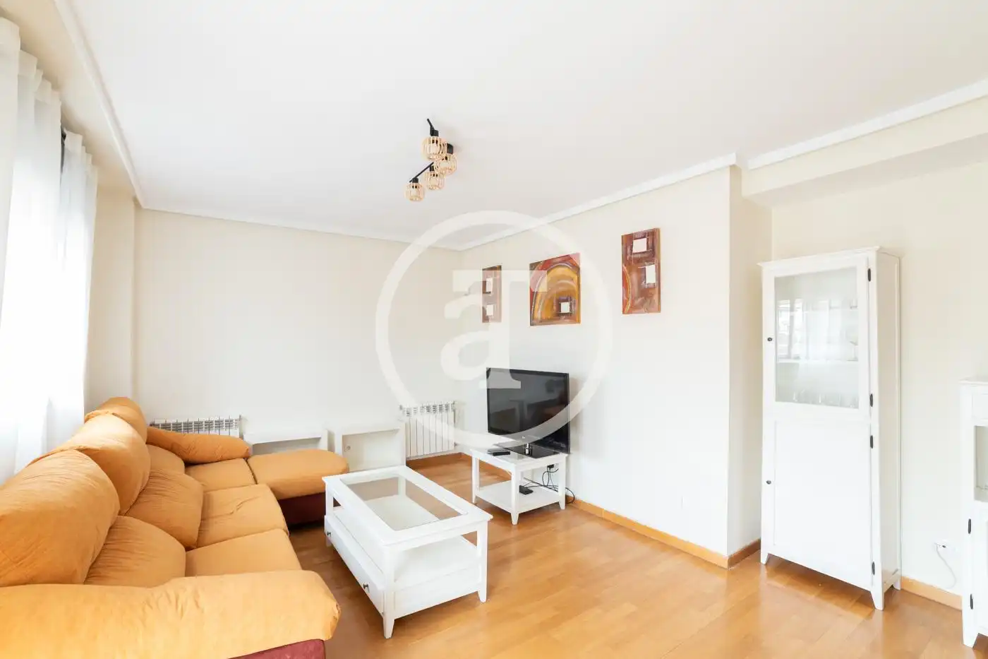 Attic for rent in Calle Fuente Cisneros, Parque Oeste - Fuente Cisneros