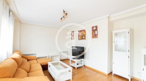 Foto 2 de Ático de alquiler en Calle Fuente Cisneros, Parque Oeste - Fuente Cisneros, Madrid