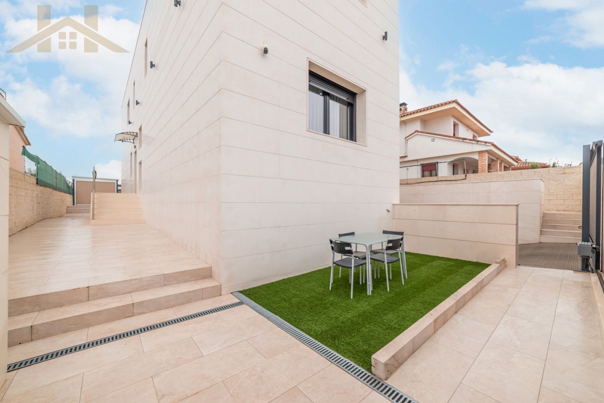 Terrace of House or chalet for sale in Carranque  with Heating, Private garden and Swimming Pool