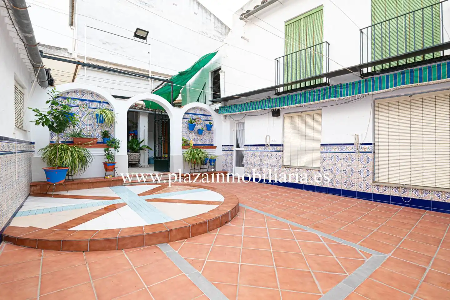 Houses for sale in Lucena  with Storage room