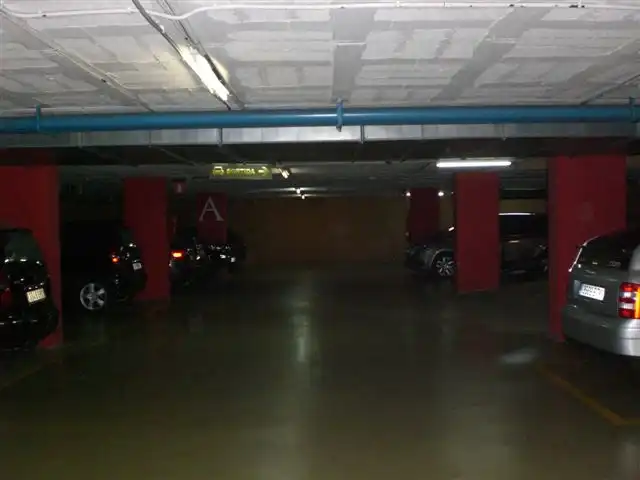 Parkplatz zur Miete in CALLE ESTEVE TERRADAS 53, imagen 2