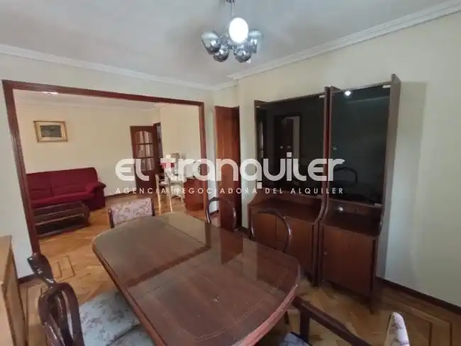 Living room of Flat for rent in Madrid  with Air Conditioner, Parquet flooring and Washing machine
