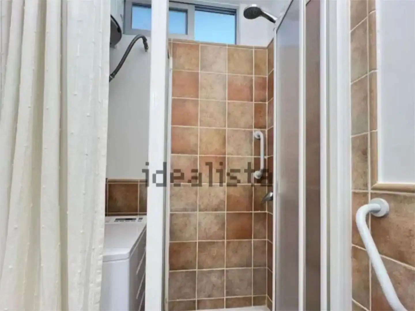 Bany de Dúplex en venda en Estepona amb Aire condicionat, Piscina i Balcó