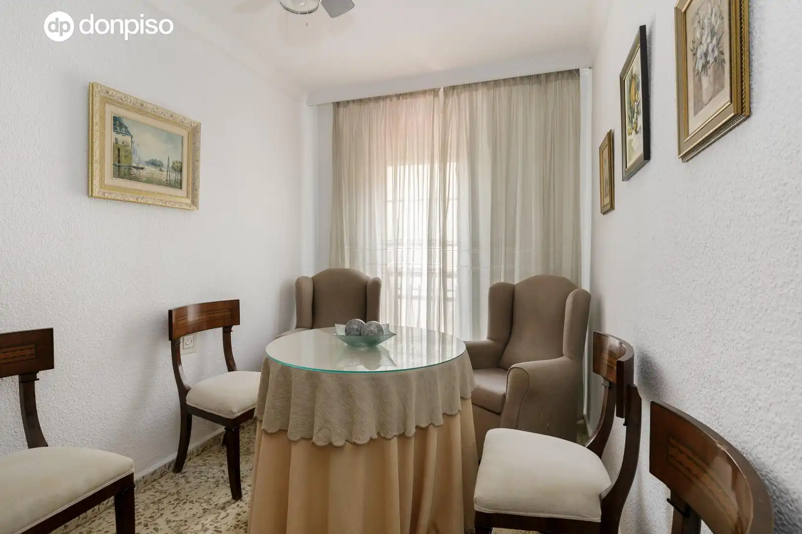 Wohnzimmer von Wohnung zum Verkauf in Granada mit Heizung