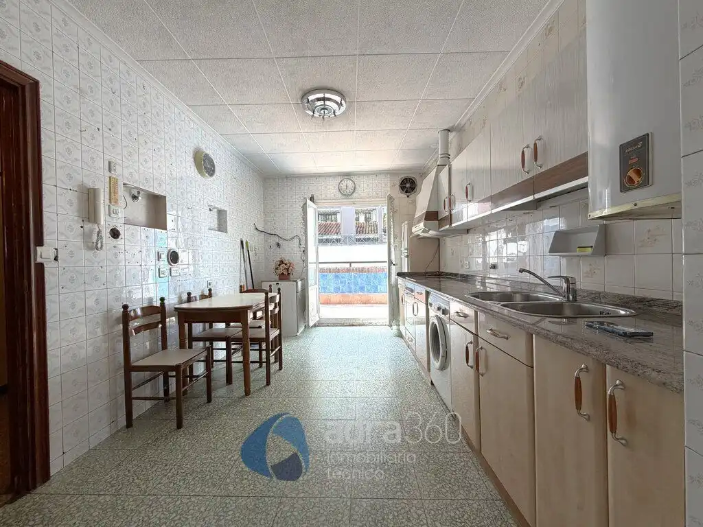 Kitchen of Attic for sale in  Logroño  with Terrace and Storage room