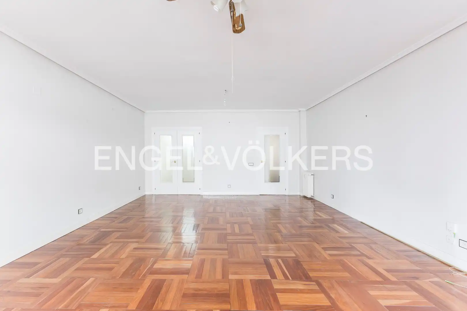 Living room of Flat for sale in Madrid  with Air Conditioner, Heating and Terrace