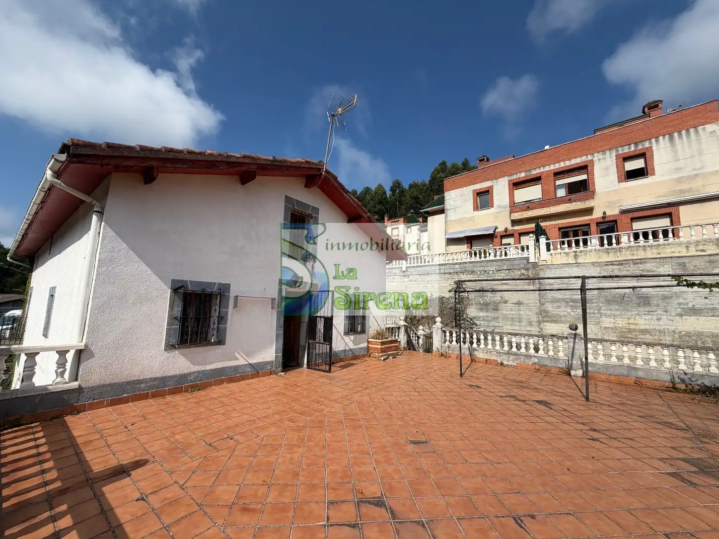 Terraza de Casa o chalet en venta en Castro-Urdiales con Jardín privado, Terraza y Piscina