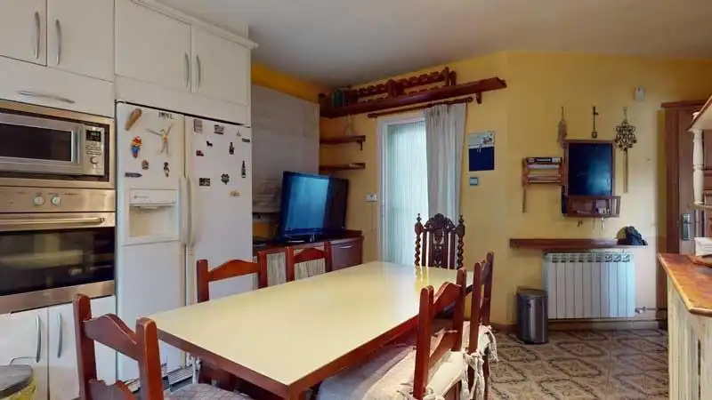 Cuina de Casa o xalet en venda en La Muela amb Aire condicionat, Calefacció i Jardí privat