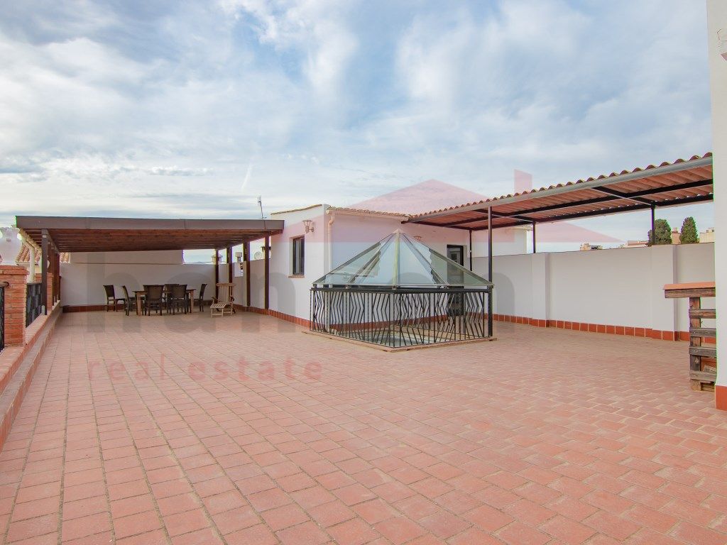 Terrassa de Casa o xalet en venda en Vélez-Málaga amb Aire condicionat i Terrassa