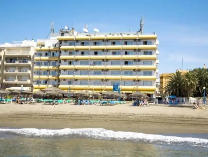 Inmuebles singulares con ascensor en venta en Avenida del Mediterráneo 148