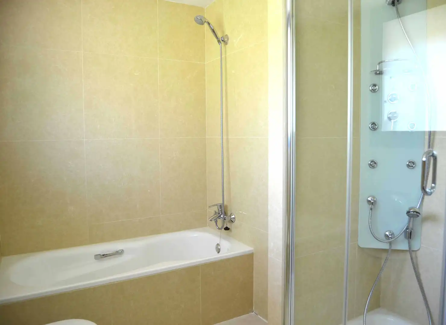 Maison jumelée avec piscine à louer à Calle de San Enrique de Ossó 535, imagen 19