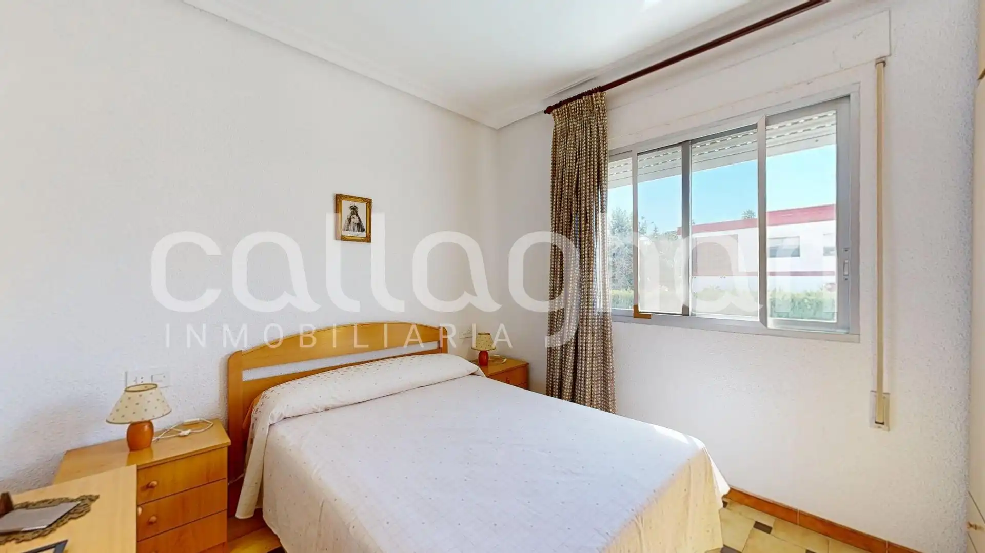 Dormitori de Casa o xalet en venda en Chiva amb Aire condicionat, Jardí privat i Terrassa