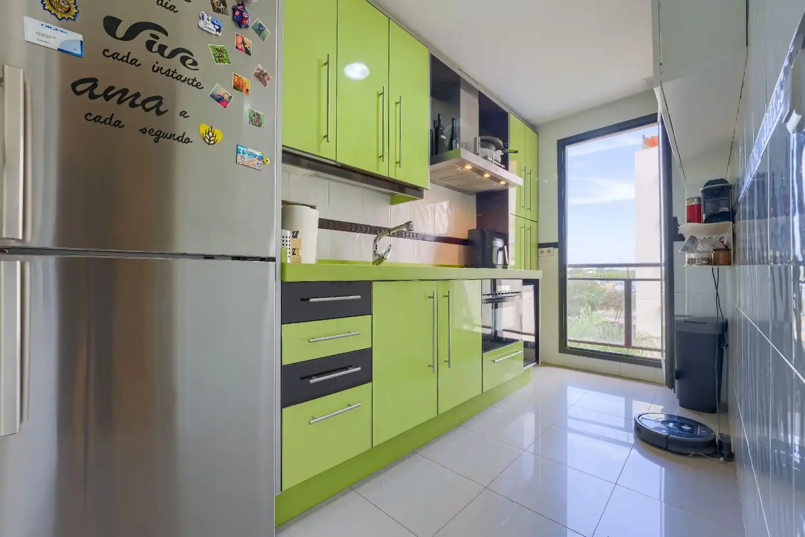 Cocina de Piso en venta en Mairena del Aljarafe con Aire acondicionado, Calefacción y Jardín privado
