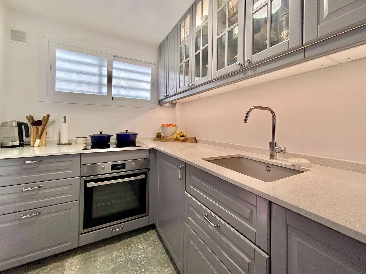 Kitchen of Apartments for sale in Almuñécar  with Terrace, Furnished and Community pool