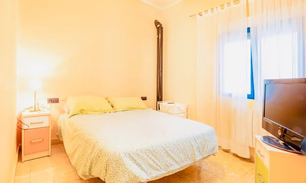Dormitori de Casa adosada en venda en Altea amb Jardí privat i Moblat