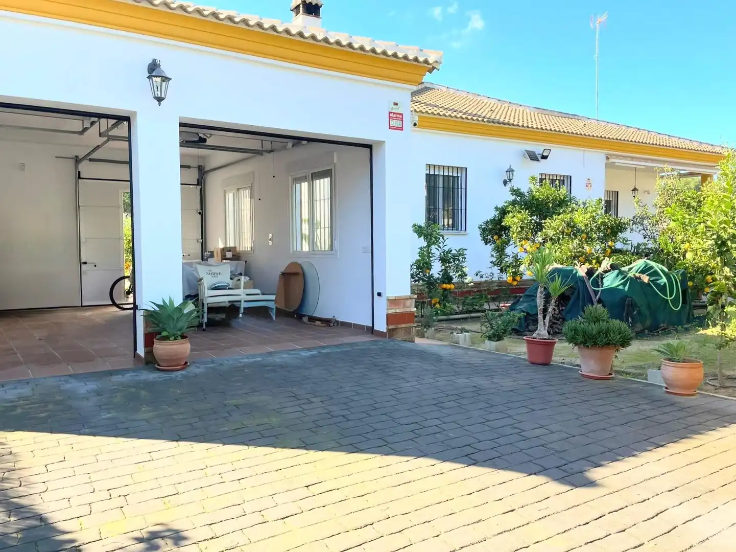 Exterior view of Houses for sale in Hinojos  with Air Conditioner, Heating and Private garden