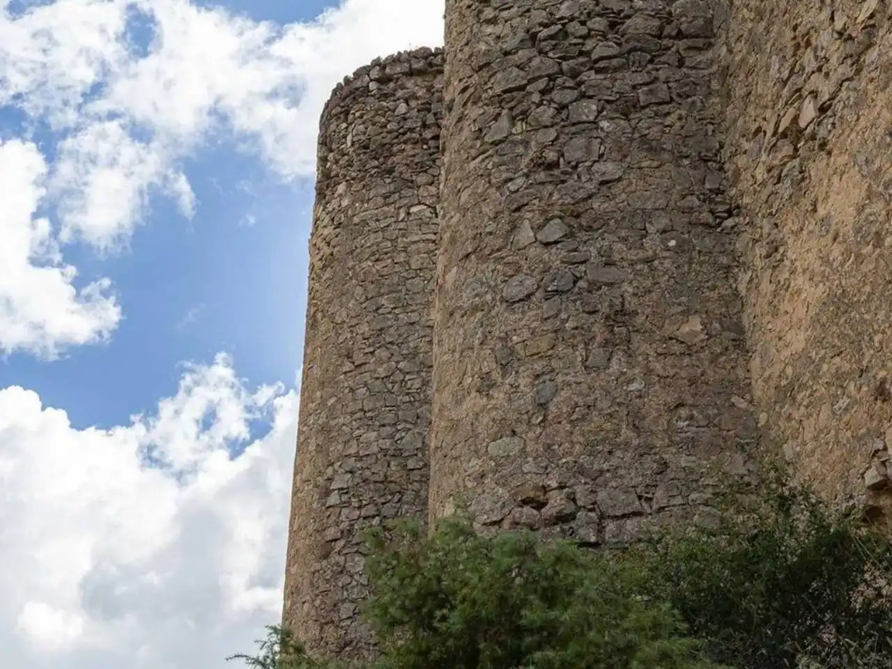 Außenansicht von Gebäude zum Verkauf in Sigüenza
