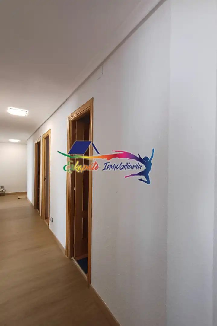 Flat for rent in Villacañas  with Air Conditioner, Terrace and Furnished