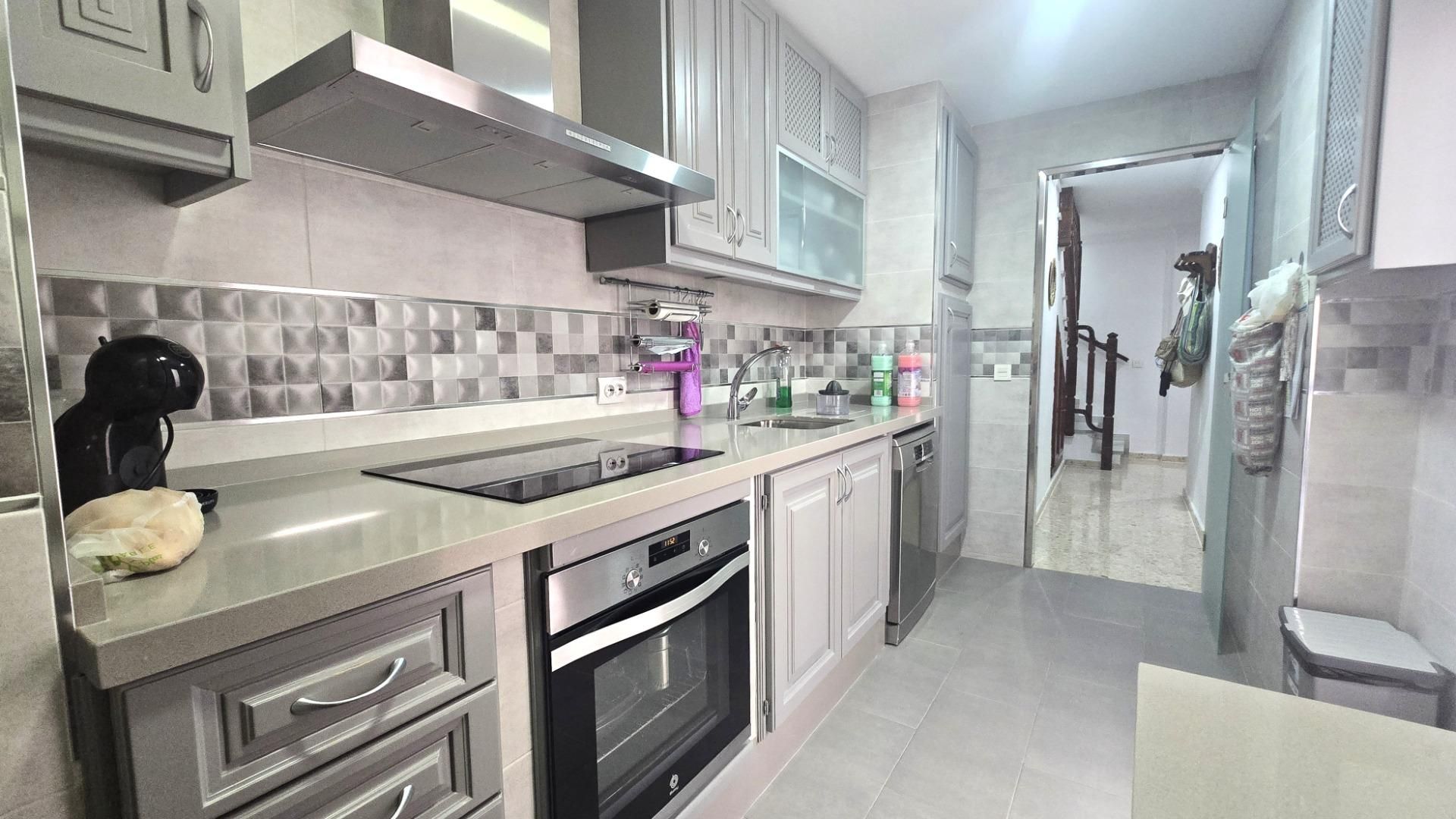 Kitchen of Single-family semi-detached for sale in La Línea de la Concepción  with Terrace