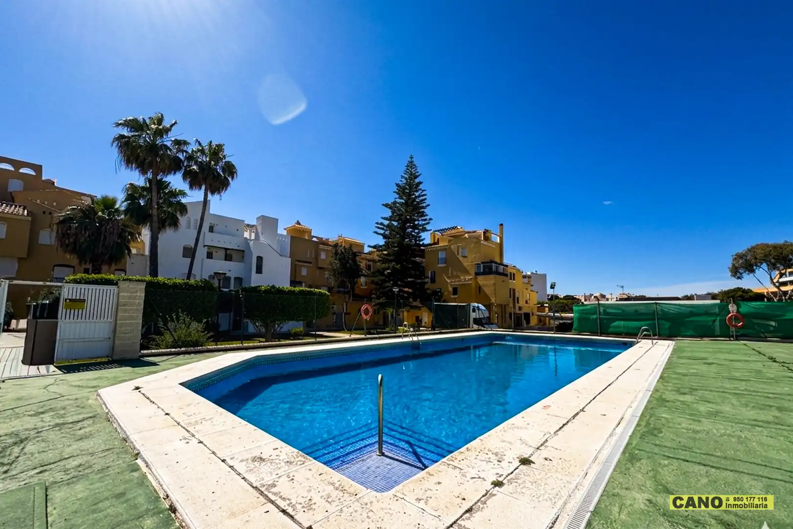 Swimming pool of Flat for sale in Roquetas de Mar  with Air Conditioner, Heating and Terrace