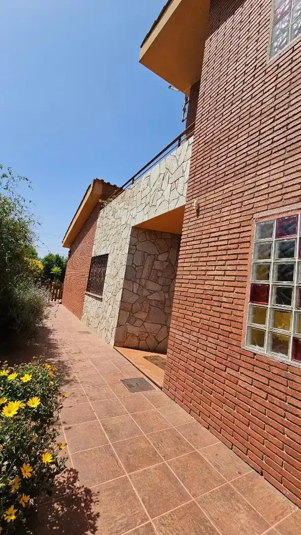 Außenansicht von Haus oder Chalet zum Verkauf in Piera