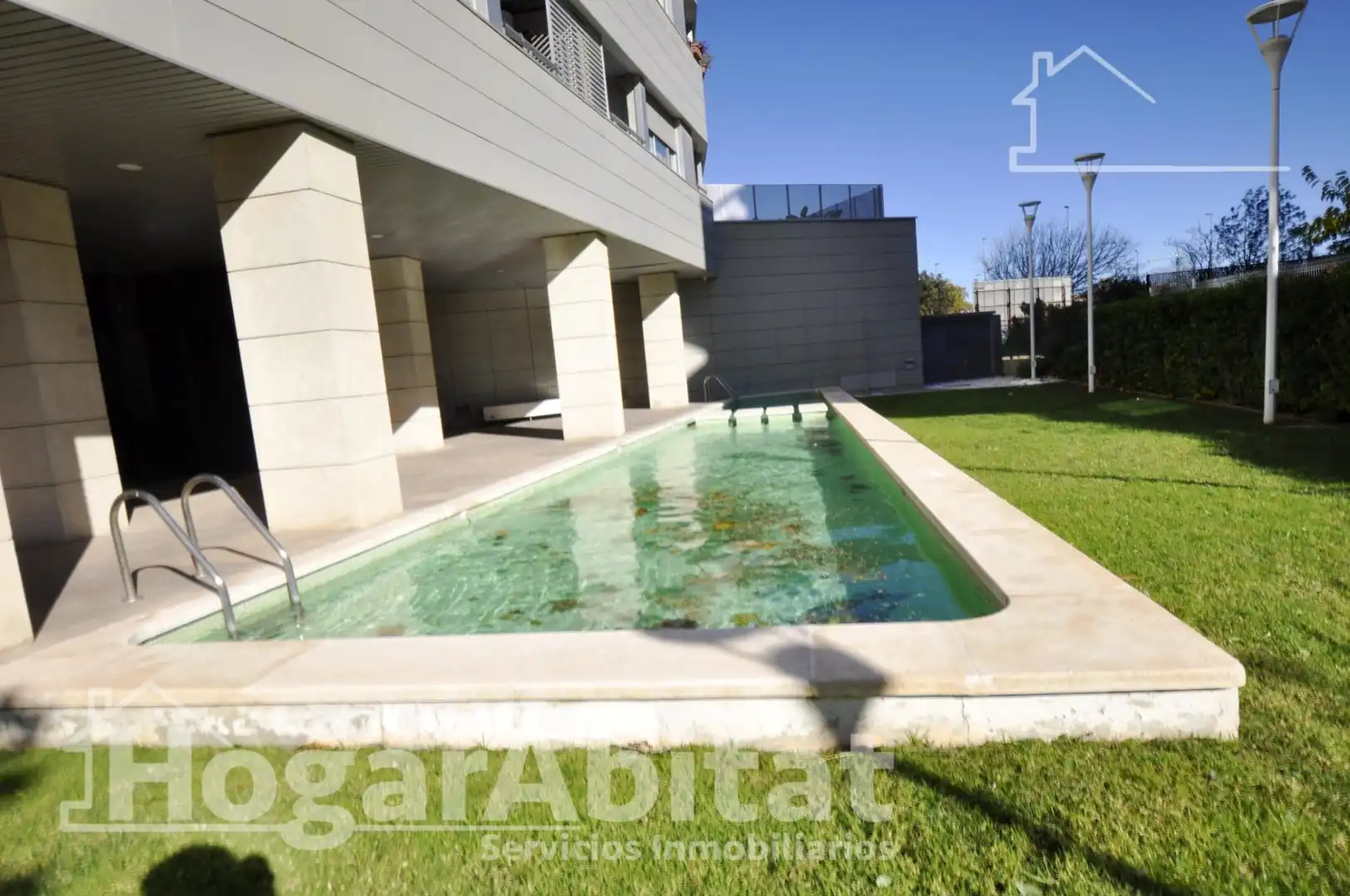 Piscina de Pis en venda en  Valencia Capital amb Aire condicionat, Moblat i Balcó